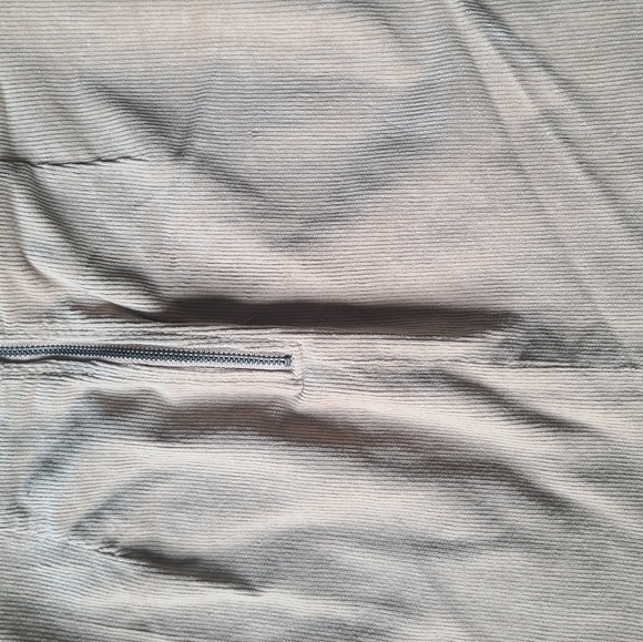 Forever 21 cream corduroy skirt size small - Picture 2 of 4